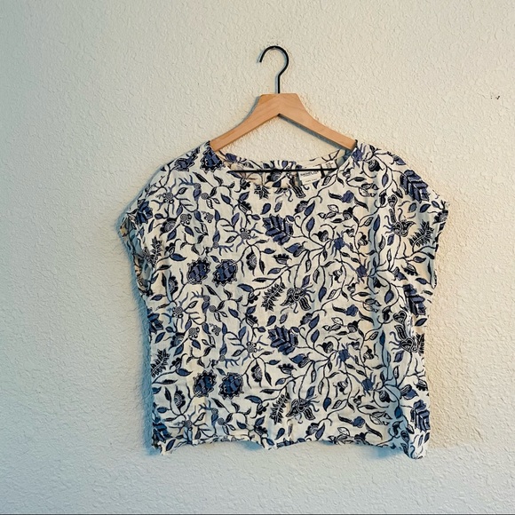 Rachel Zoe Button Back White & Blue Floral Linen Top - Picture 1 of 9